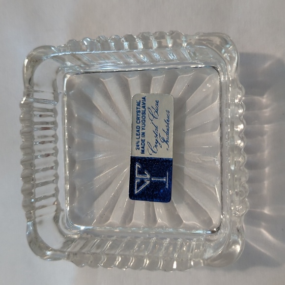 Butterfly Trinket Box Bow Glass Present 24% Lead Crystal Yugoslavia Crystal - Picture 2 of 5